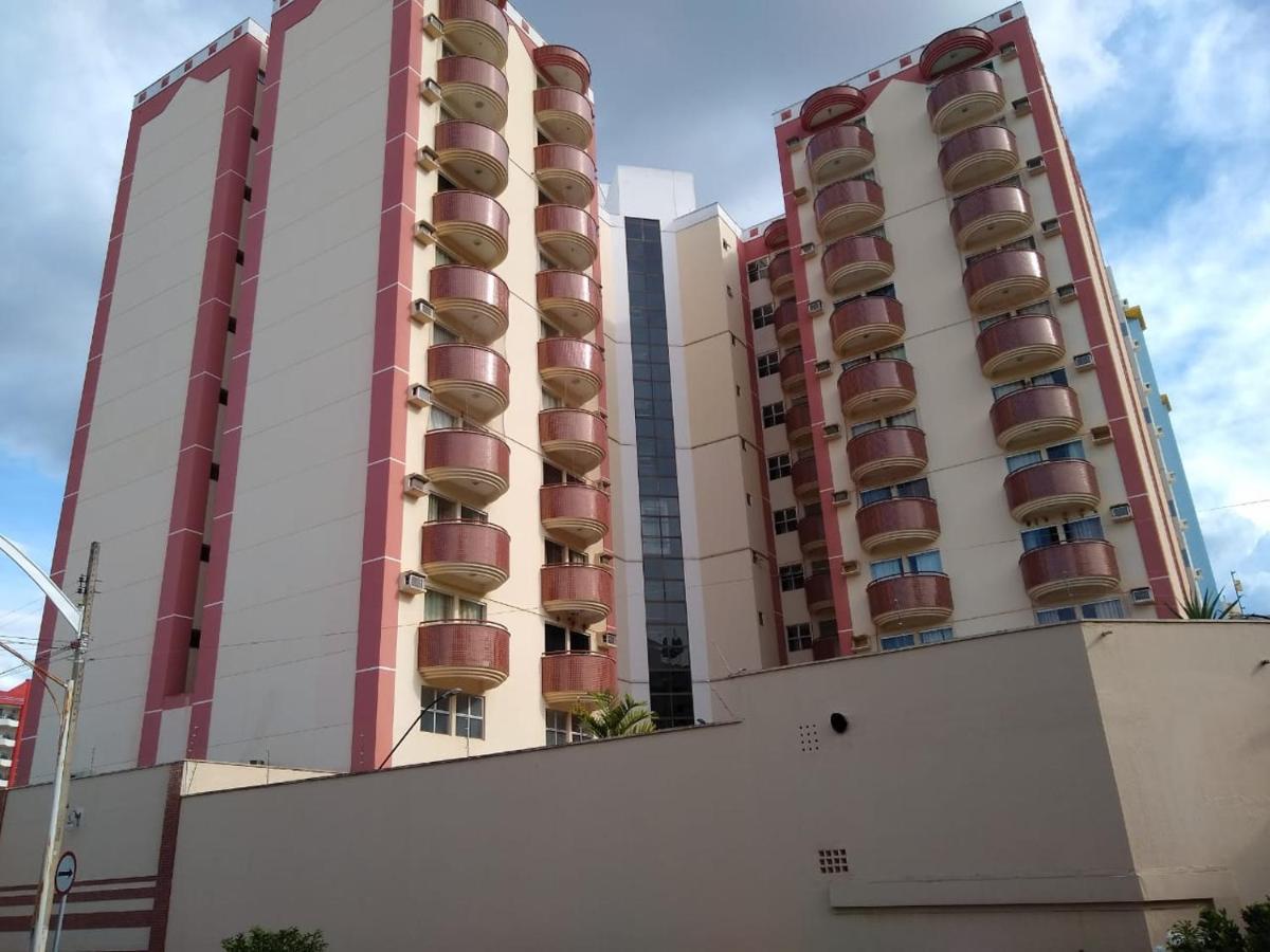 Apartamentos Com Piscinas Em Caldas Novas Eksteriør billede